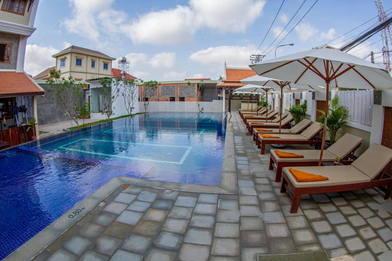 Kampong Thom Palace Hotel Exteriör bild